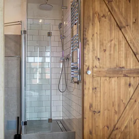 Rentplanet - Rejtana *