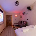 Rentplanet - Rejtana Apartamento *