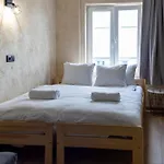 Apartamento Rentplanet - Rejtana *