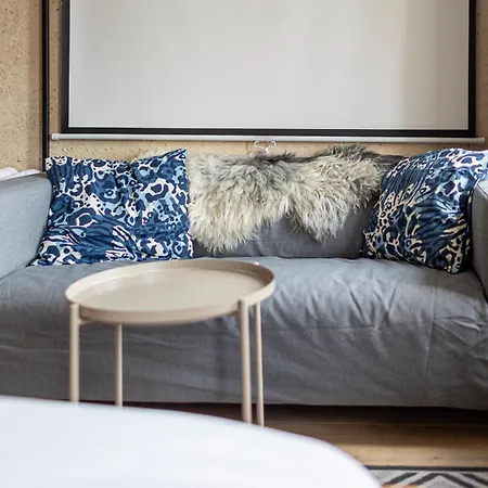 Rentplanet - Rejtana Apartamento