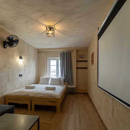 Apartamento Rentplanet - Rejtana